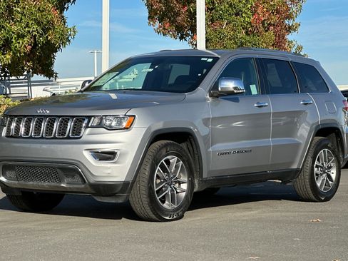 Certified 2020 Jeep Grand Cherokee Limited w/ Luxury Group II image 8