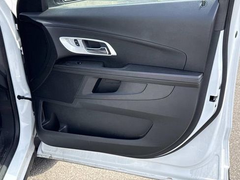 Used 2016 Chevrolet Equinox LT w/ Convenience Package image 8