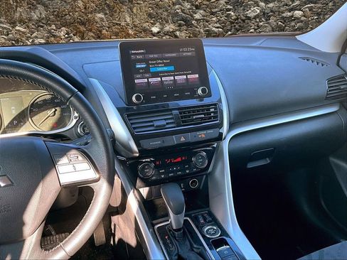 Used 2023 Mitsubishi Eclipse Cross SE image 6