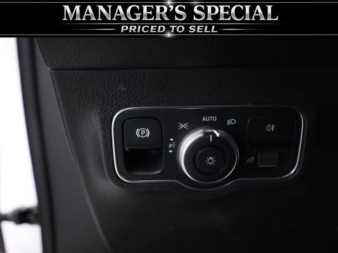 Used 2022 Mercedes-Benz GLB 250 4MATIC image 10