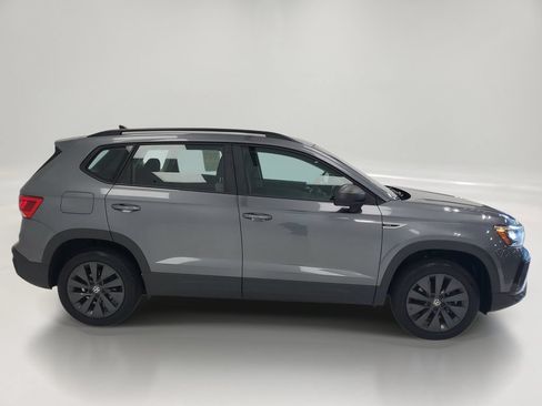 Used 2024 Volkswagen Taos S FWD image 4
