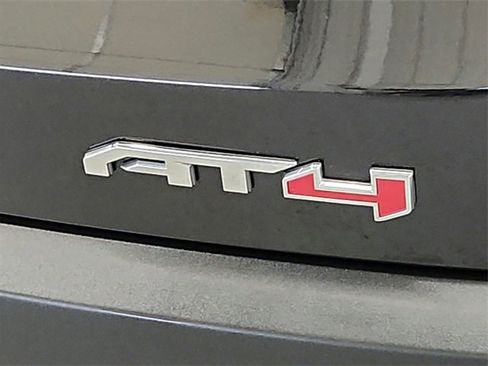 Used 2023 GMC Acadia AT4 image 32