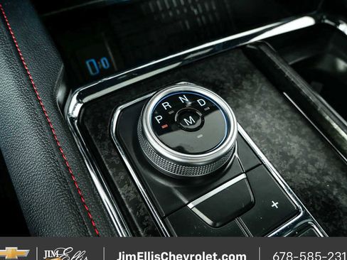 Used 2022 Ford Expedition Limited image 18