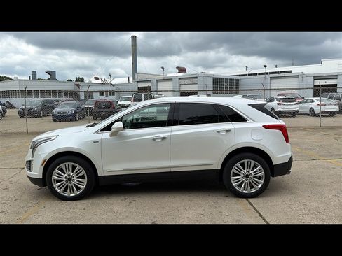 Used 2019 Cadillac XT5 Premium Luxury AWD/4WD image 3