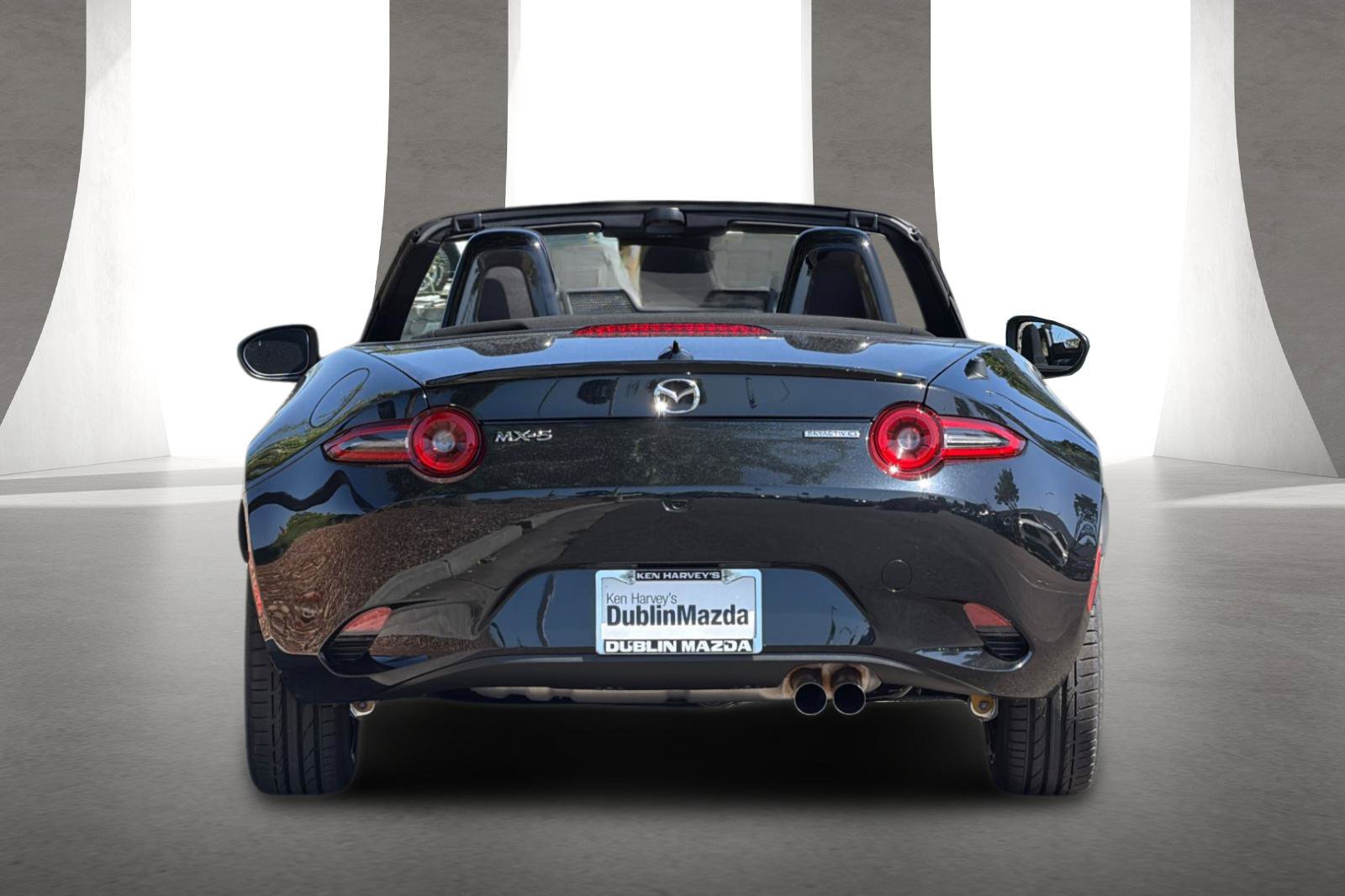 New 2026 MAZDA MX-5 Miata Club w/ Interior Package RWD image 5