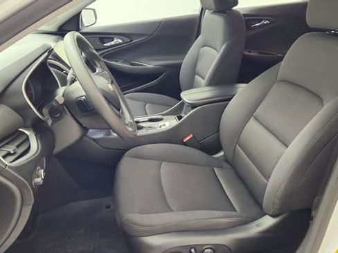 Used 2023 Chevrolet Malibu LT FWD image 10