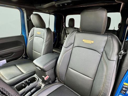 New 2025 Jeep Gladiator Sport AWD/4WD image 11