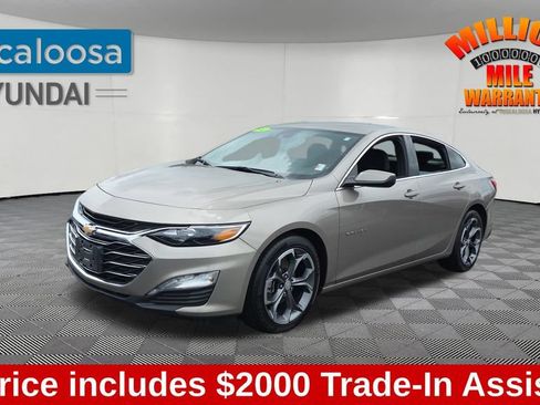 Used 2024 Chevrolet Malibu LT FWD image 3