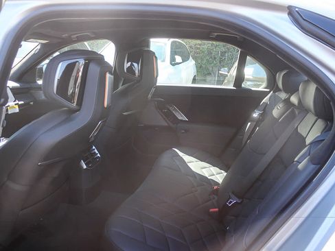 New 2027 BMW 740i w/ Executive Package RWD image 17