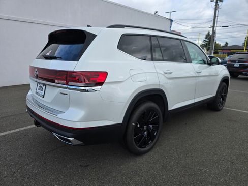 New 2026 Volkswagen Atlas SE image 4