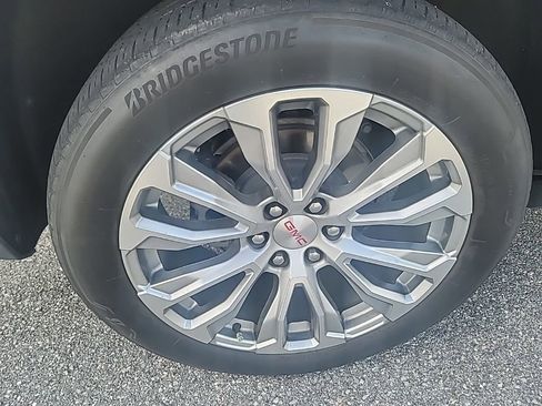 Used 2022 GMC Yukon Denali RWD image 8