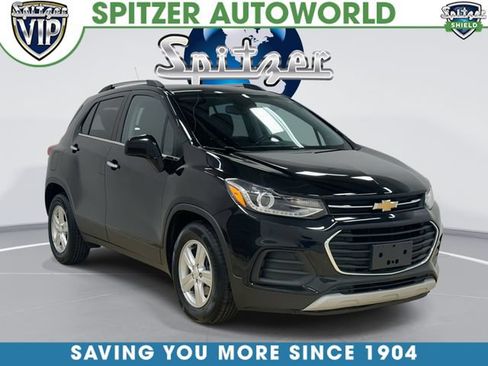 Used 2020 Chevrolet Trax LT w/ LT Convenience Package FWD image 1