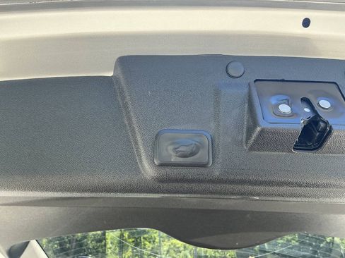 Used 2013 Buick Enclave Leather w/ LPO, Cargo Convenience Pkg FWD image 33