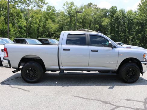 Used 2022 RAM 2500 Big Horn AWD/4WD image 9