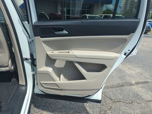 Used 2021 Volkswagen Atlas SEL FWD image 33