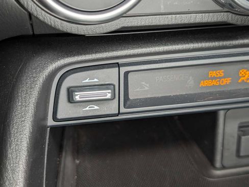 Used 2023 MAZDA MX-5 Miata Grand Touring RWD image 32