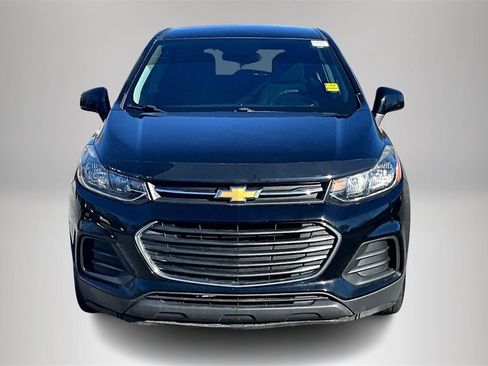 Used 2019 Chevrolet Trax LS w/ Tint and Cruise Package image 4