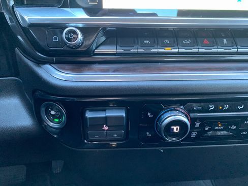 Used 2025 GMC Sierra 1500 SLT image 19