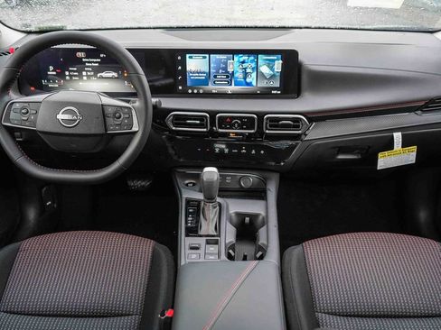 New 2026 Nissan Sentra SR w/ Floor Mat Package image 15