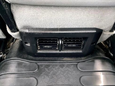 Used 2017 RAM 2500 Tradesman w/ Chrome Appearance Group AWD/4WD image 15