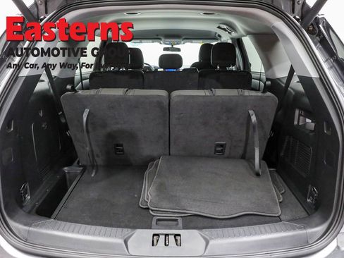 Used 2022 Ford Explorer XLT image 9