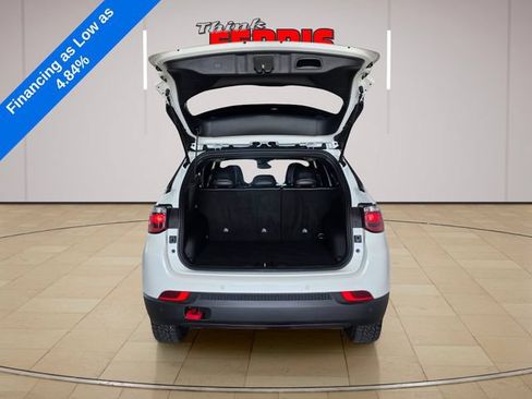 Used 2026 Jeep Compass Trailhawk AWD/4WD image 9