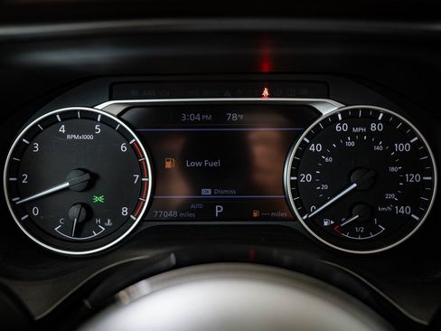 Used 2022 Nissan Rogue SV w/ SV Premium Package image 29