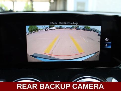 Used 2022 Mercedes-Benz GLB 250 4MATIC w/ Premium Package Lite image 6