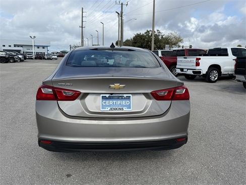Used 2022 Chevrolet Malibu LS image 4