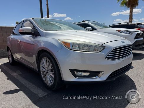 Used 2017 Ford Focus Titanium FWD image 2