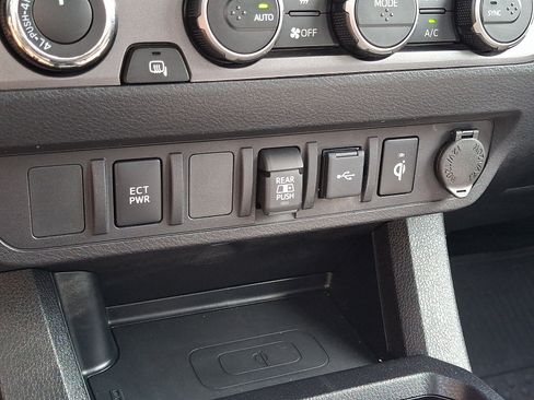 Used 2023 Toyota Tacoma TRD Sport w/ Black Out Package (TMS) AWD/4WD image 23