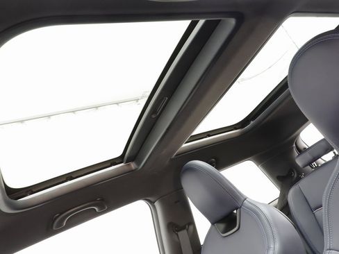 Certified 2025 MINI Cooper S image 11