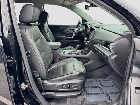 Used 2020 Chevrolet Traverse Premier FWD image 30