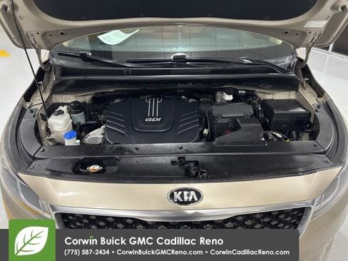 Used 2016 Kia Sedona LX w/ LX Convenience Package image 33