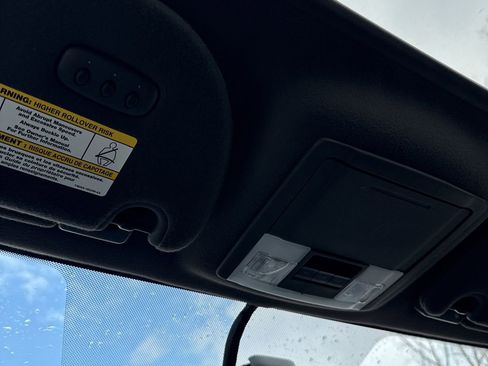 Used 2011 Ford Expedition Limited image 35