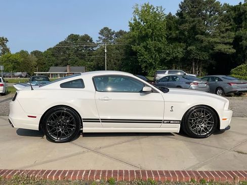 Used 2013 Ford Mustang Shelby GT500 image 8