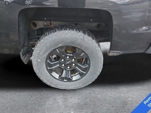 Used 2018 Chevrolet Silverado 1500 LT w/ Midnight Edition image 21