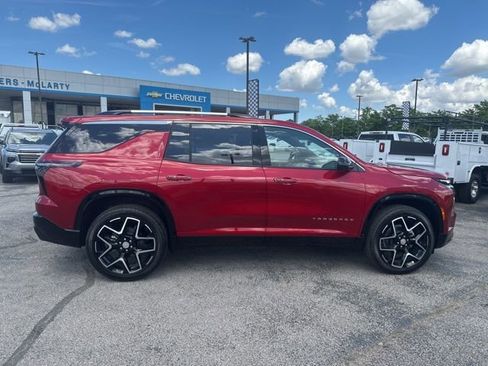 New 2026 Chevrolet Traverse High Country w/ LPO, Floor Liner Package FWD image 2