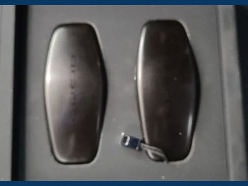 Used 2024 Lucid Air Touring image 13