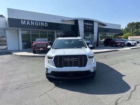 New 2026 GMC Acadia Denali Ultimate AWD/4WD image 17