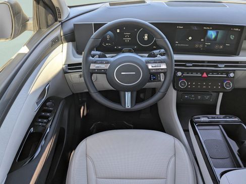 New 2026 Hyundai Tucson Limited FWD image 19