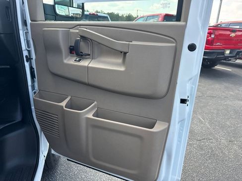 New 2026 Chevrolet Express 2500 RWD image 15