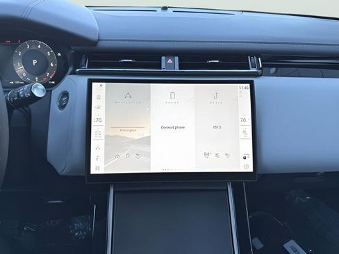 New 2026 Land Rover Range Rover Velar Dynamic SE AWD/4WD image 24