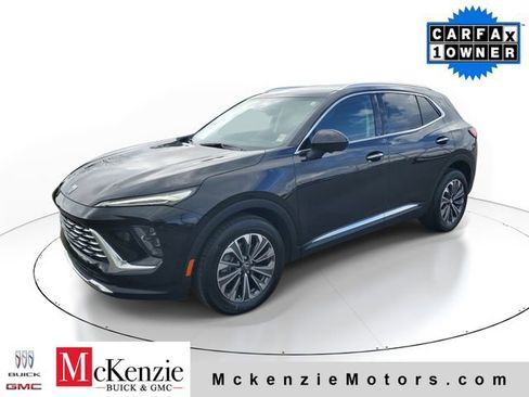 Used 2025 Buick Envision Preferred AWD/4WD image 2