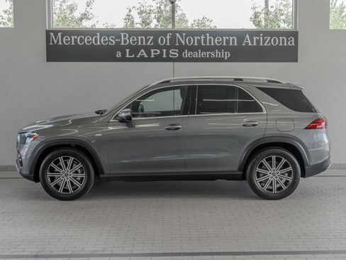 Used 2025 Mercedes-Benz GLE 450e 4MATIC image 2