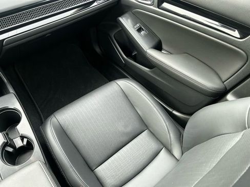 Used 2023 Honda Civic Touring image 13