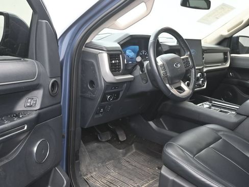 Used 2023 Ford Expedition XLT RWD image 10