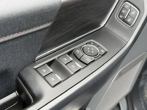 Used 2025 Ford F150 Lariat w/ Equipment Group 502A High image 13