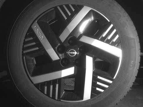 Used 2025 Nissan Kicks SV image 14