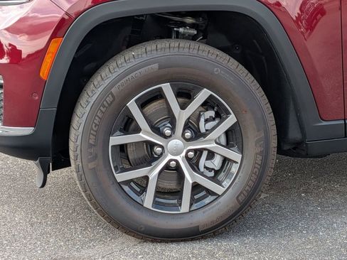 New 2025 Jeep Grand Cherokee L Limited w/ Luxury Tech Group II image 12